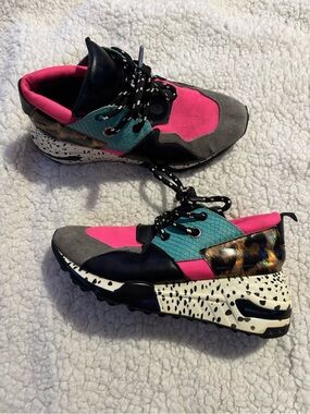 Steve Madden Pink Teal Gray Black Mixed-Media Sneakers